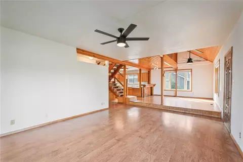 Living - 2052 40th Ave, Longview, WA 98632 photo 3 of 5
