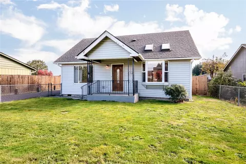 Exterior - 2052 40th Ave, Longview, WA 98632 photo 7 of 9