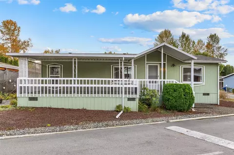 5900 64th St NE #122, Marysville, WA 98270