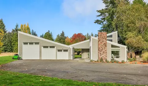 20606 SE 34th St, Sammamish, WA 98075