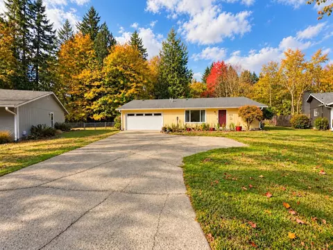 3810 Oriental Dr NE, Olympia, WA 98506