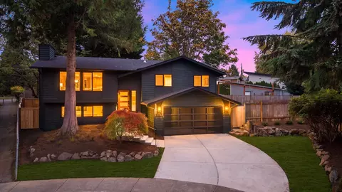 551 19th Pl, Kirkland, WA 98033