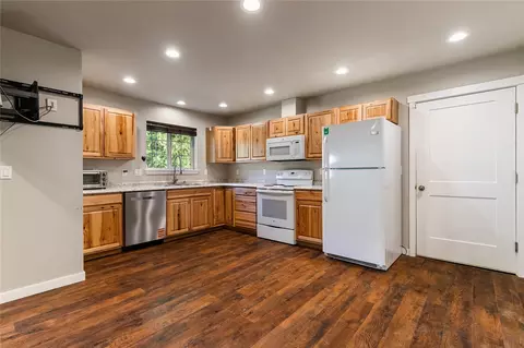 Kitchen - 7943 Apache Dr, Maple Falls, WA 98266 photo 1 of 1