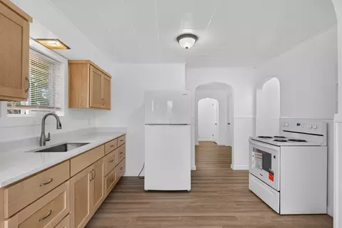 Kitchen - 2119 Walnut St #B, Everett, WA 98201 photo 1 of 3