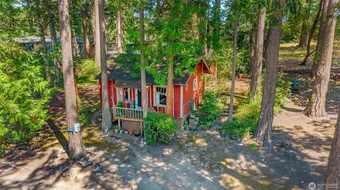 16763 Chilberg Ave, La Conner, WA 98257