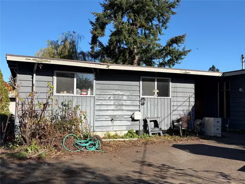 8415 Madrona Ln, Edmonds, WA 98026