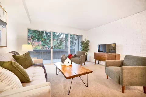 4807 180th St SW #E208, Lynnwood, WA 98037