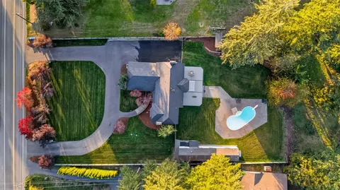 21620 SE May Valley Rd, Issaquah, WA 98027