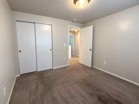 Bedroom - 25513 35th Ave E, Spanaway, WA 98387 photo 3 of 5