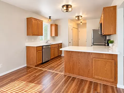 Kitchen - 25513 35th Ave E, Spanaway, WA 98387 photo 1 of 4