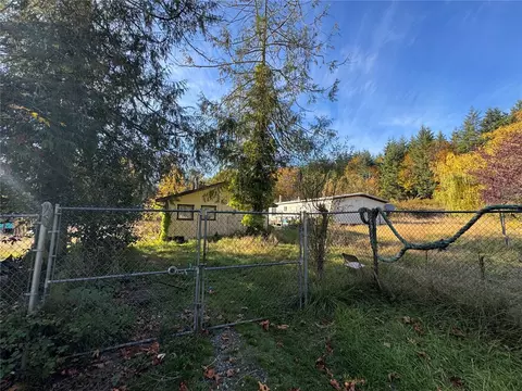 832 Durrwachter Rd, Port Angeles, WA 98363