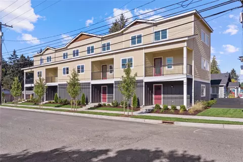 409 S 82nd St, Tacoma, WA 98408
