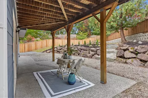 Exterior - 3422 201st Pl SE, Bothell, WA 98012 photo 2 of 11