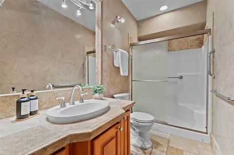 Bath - 1519 NW 36th Ave, Camas, WA 98607 photo 1 of 6