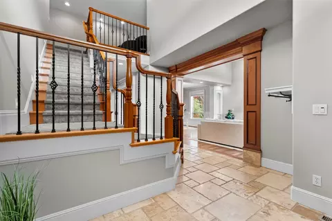 Entry Way - 1519 NW 36th Ave, Camas, WA 98607 photo 2 of 4