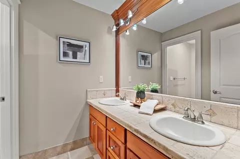Bath - 1519 NW 36th Ave, Camas, WA 98607 photo 4 of 6