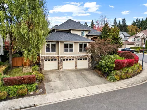 Exterior - 1519 NW 36th Ave, Camas, WA 98607 photo 2 of 6
