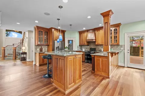 Kitchen - 1519 NW 36th Ave, Camas, WA 98607 photo 2 of 6