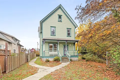 318 W 8th St, Port Angeles, WA 98362