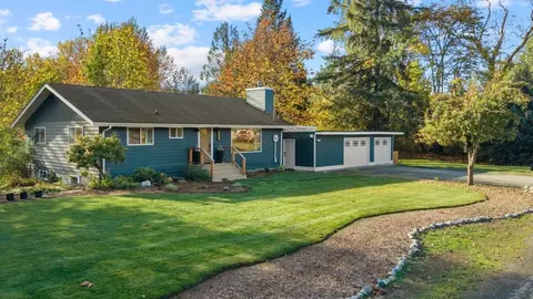 19211 Maxwell Rd SE, Maple Valley, WA 98038