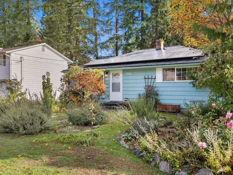 15738 Interlake Ave N, Shoreline, WA 98133