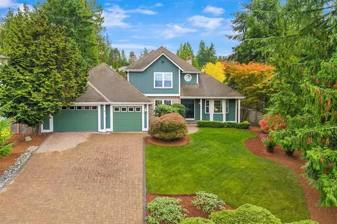 1105 NW Inneswood Dr, Issaquah, WA 98027