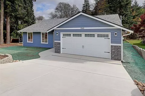 1543 Graham Dr, Camano Island, WA 98282
