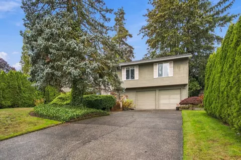 6711 144 Ave NE, Redmond, WA 98052