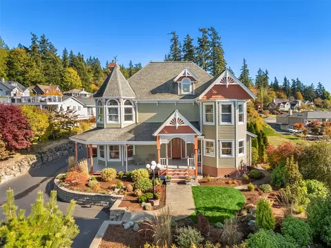 17686 Fjord Dr NE, Poulsbo, WA 98370