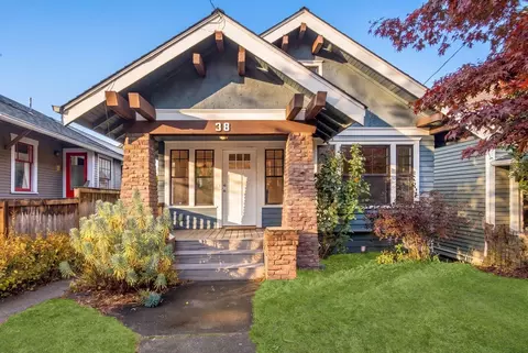 38 Florentia St, Seattle, WA 98109