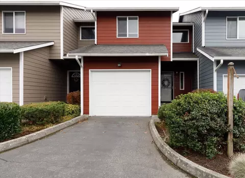 563 NE Kettle St #C2, Oak Harbor, WA 98277