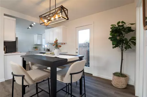 Dining - 1918 Baker Ave #B, Everett, WA 98201 photo 1 of 3