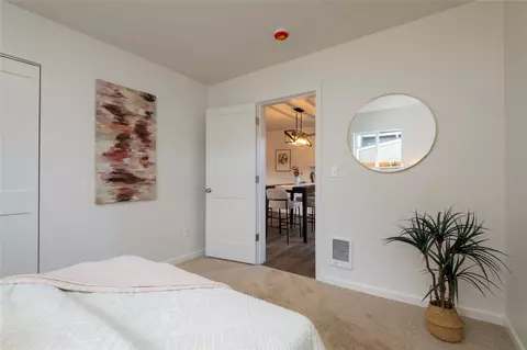 Bedroom - 1918 Baker Ave #B, Everett, WA 98201 photo 4 of 5