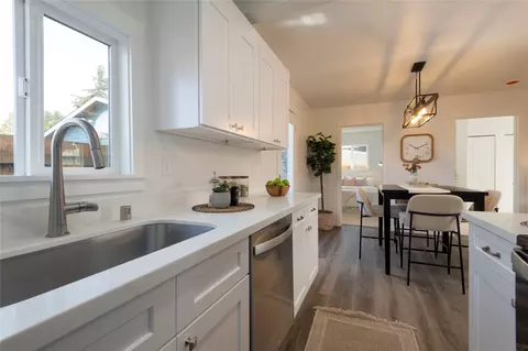Kitchen - 1918 Baker Ave #B, Everett, WA 98201 photo 2 of 2