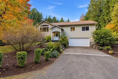 6337 SE Heather Ln, Port Orchard, WA 98366