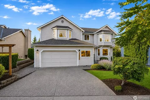 Exterior - 16832 119th Pl NE, Bothell, WA 98011 photo 2 of 4