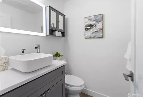 Bath - 16832 119th Pl NE, Bothell, WA 98011 photo 1 of 5
