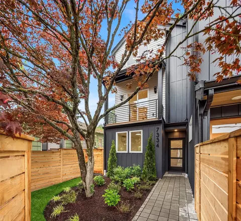 7334 25th Ave NW, Seattle, WA 98117