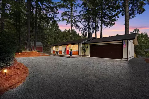 11075 Ridge Rim Trl SE, Port Orchard, WA 98367