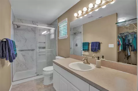 Bath - 19615 SE 30th Way, Camas, WA 98607 photo 2 of 3