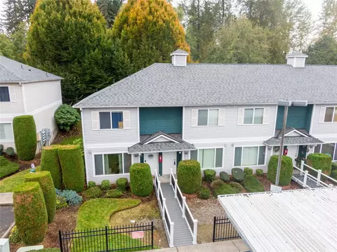 4016 SW 7th St SW #B108, Puyallup, WA 98373
