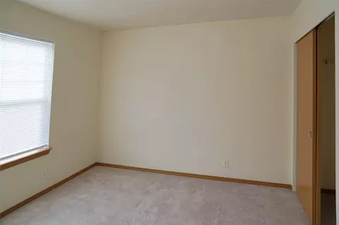 Bedroom - 1429 203rd St E, Spanaway, WA 98387 photo 4 of 9