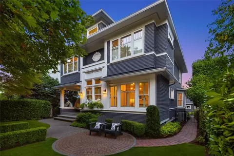 716 15th Ave E, Seattle, WA 98112