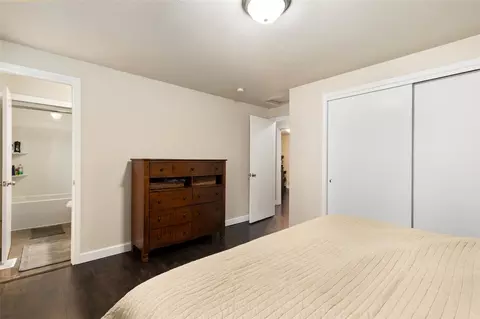 Bedroom - 9116 10th Ave SE, Everett, WA 98208 photo 2 of 3