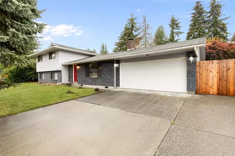 Exterior - 9116 10th Ave SE, Everett, WA 98208 photo 8 of 9