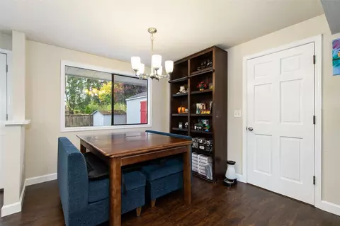 Dining - 9116 10th Ave SE, Everett, WA 98208 photo 1 of 1