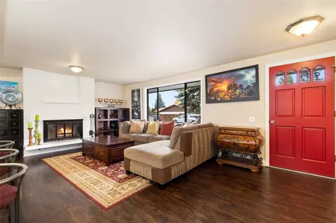 Entry Way - 9116 10th Ave SE, Everett, WA 98208 photo 1 of 2