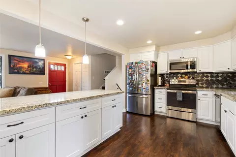 Kitchen - 9116 10th Ave SE, Everett, WA 98208 photo 3 of 5