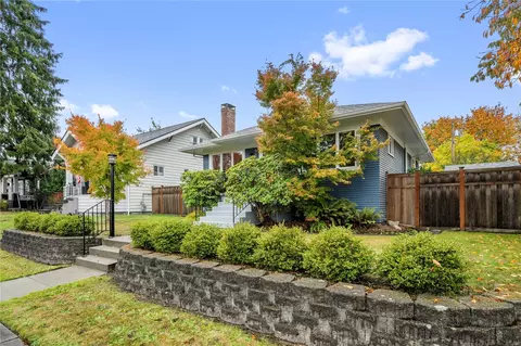 Exterior - 2306 Pine St, Everett, WA 98201 photo 4 of 13