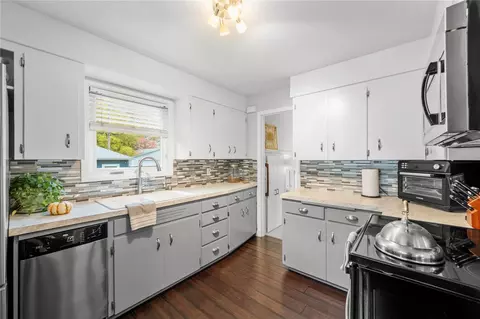 Kitchen - 2306 Pine St, Everett, WA 98201 photo 1 of 5